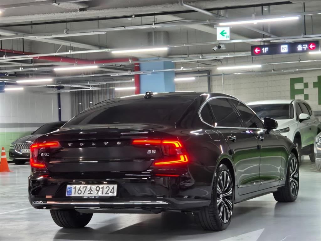 Volvo S90 - Vista 4