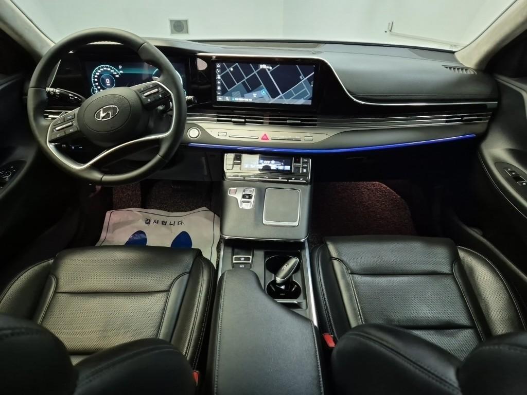 HYUNDAI Grandeur - Vista 5