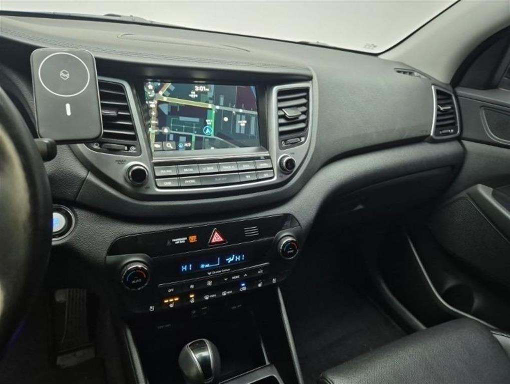 HYUNDAI Tucson - Vista 10