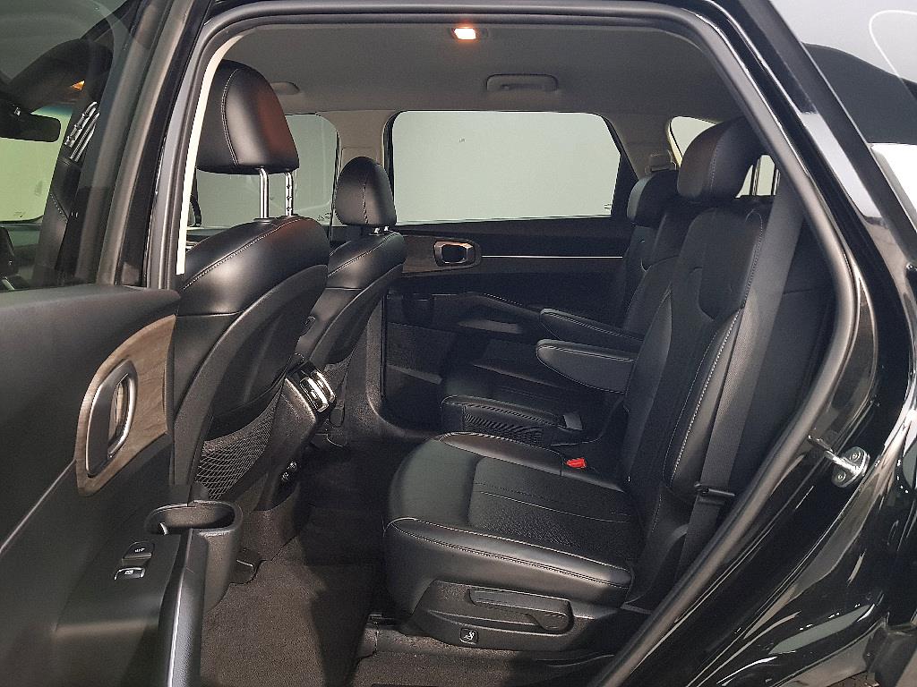 KIA Sorento - Vista 9