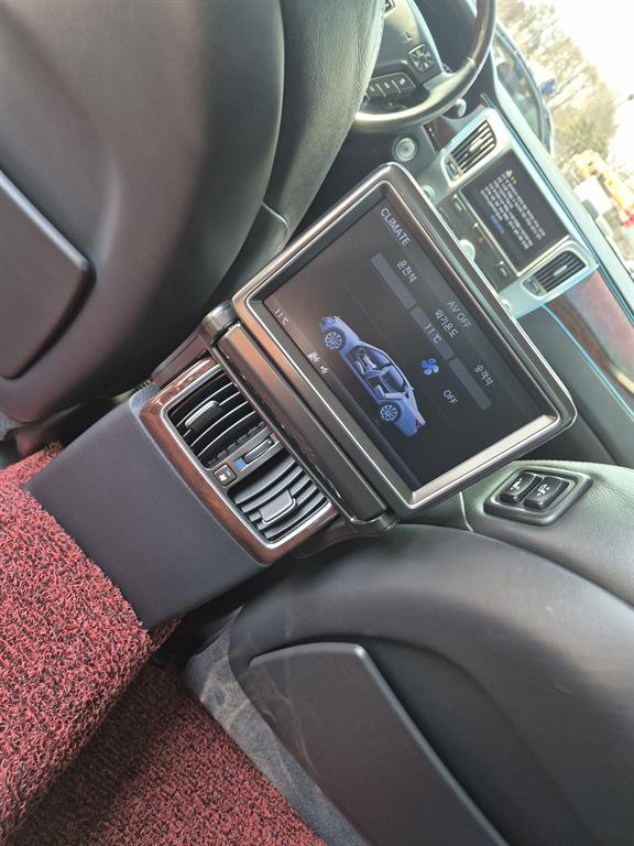 HYUNDAI Equus - Vista 11