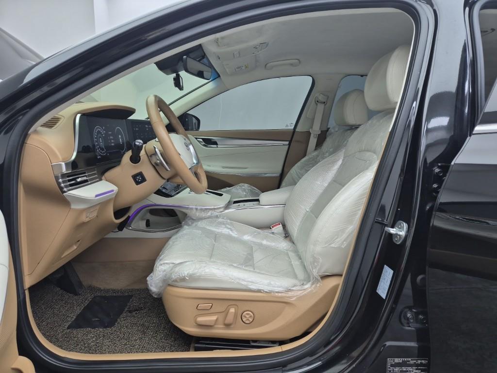HYUNDAI Grandeur - Vista 11