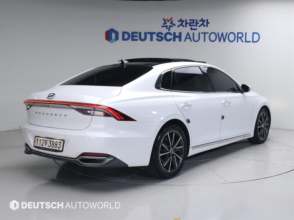 HYUNDAI Grandeur - Vista 2