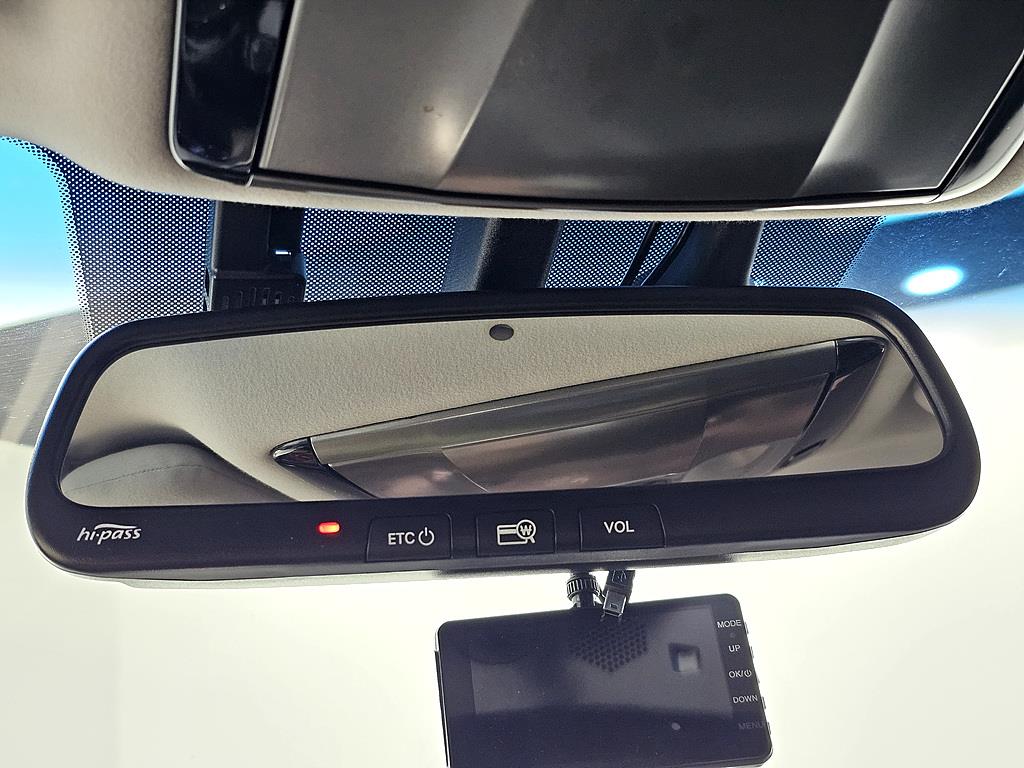 HYUNDAI Grandeur - Vista 12