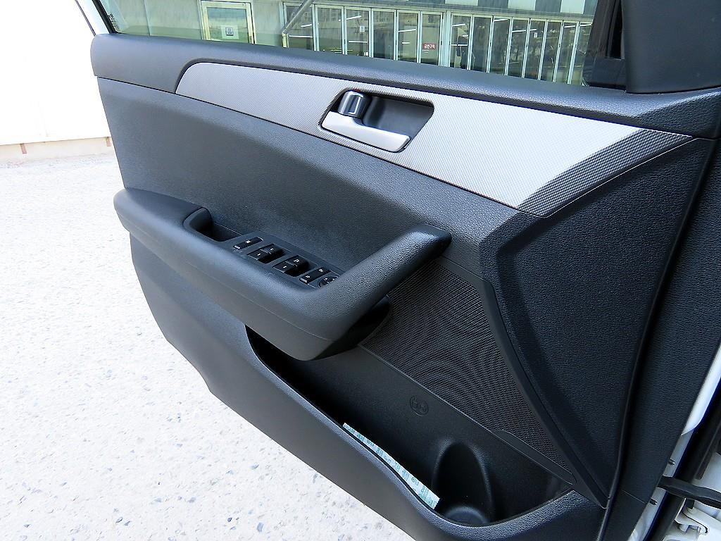 HYUNDAI Sonata - Vista 11