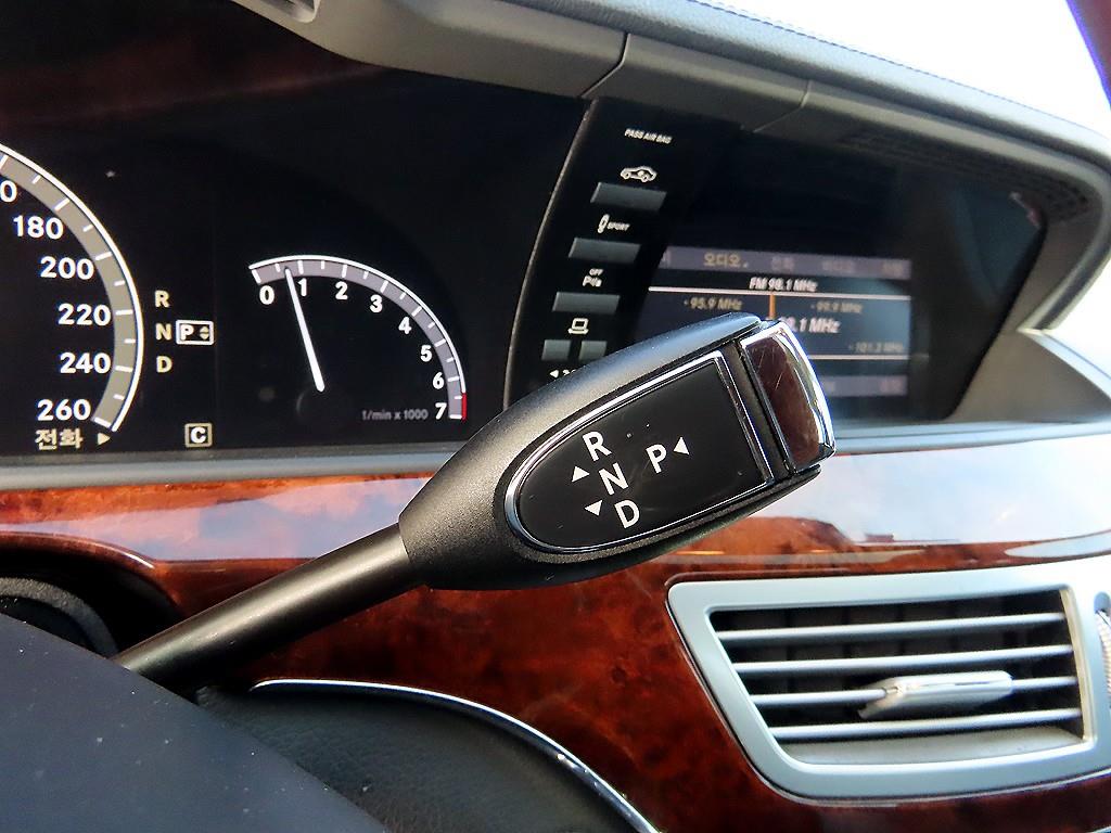 Mercedes Benz S Class - Vista 10