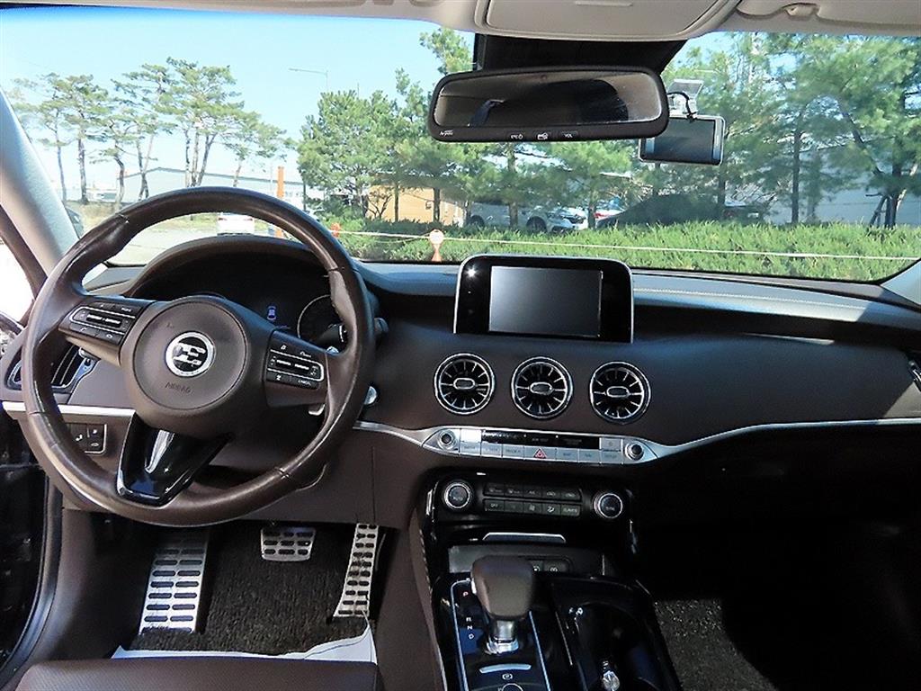 KIA Stinger - Vista 7