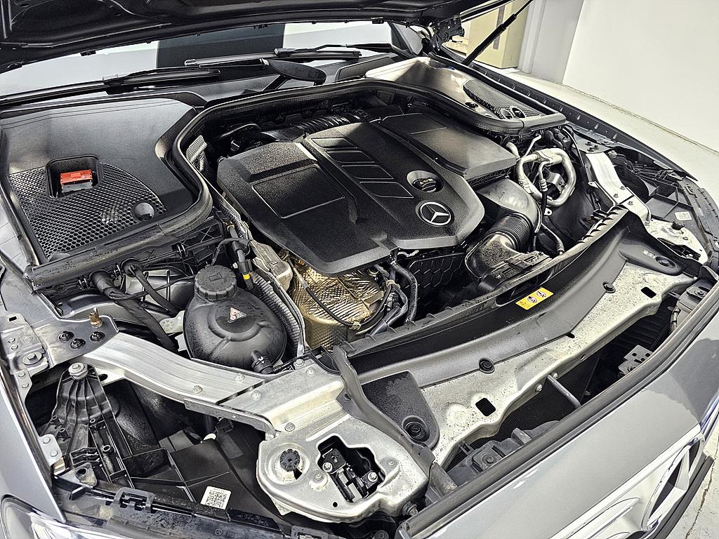 Mercedes Benz E class - Vista 6