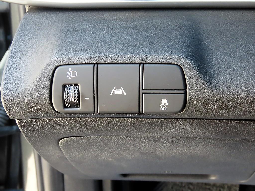 HYUNDAI Avante - Vista 12