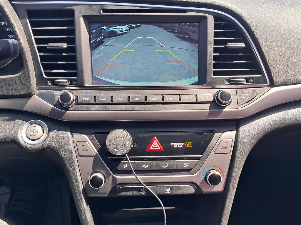 HYUNDAI Avante - Vista 8