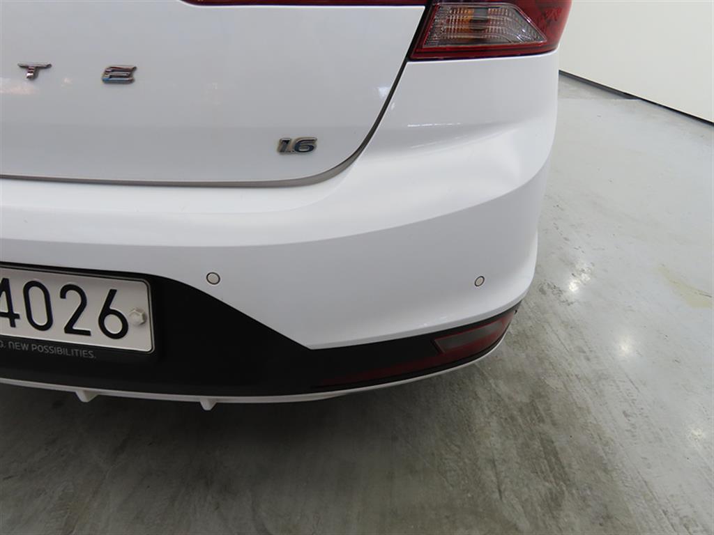 HYUNDAI Avante 2019 Blanco - Importación desde Corea - HF Imports Iquique - Foto 18