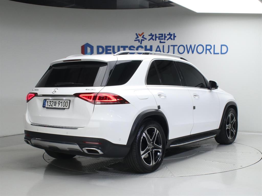 Mercedes Benz GLE Class - Vista 2