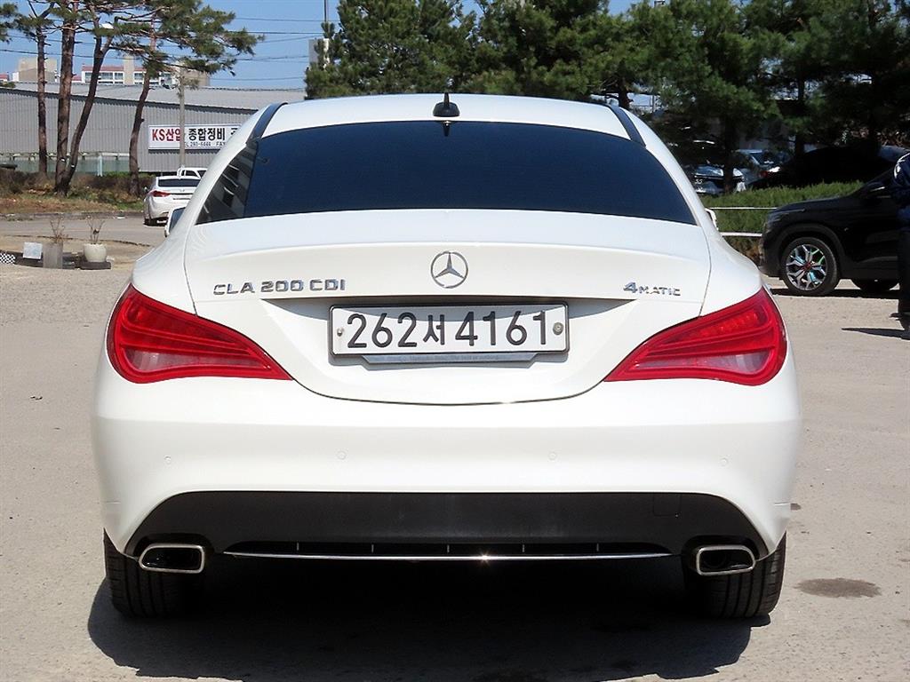 Mercedes Benz CLA Class - Vista 4