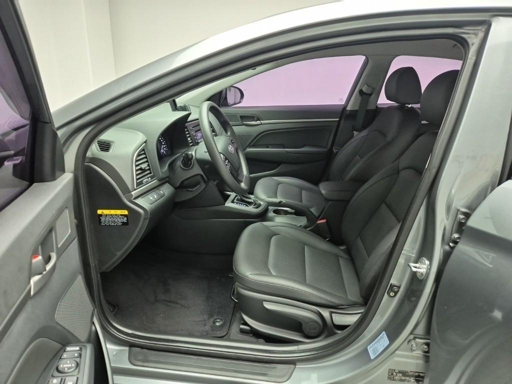 HYUNDAI Avante 2018 Gris - Importación desde Corea - HF Imports Iquique - Foto 13