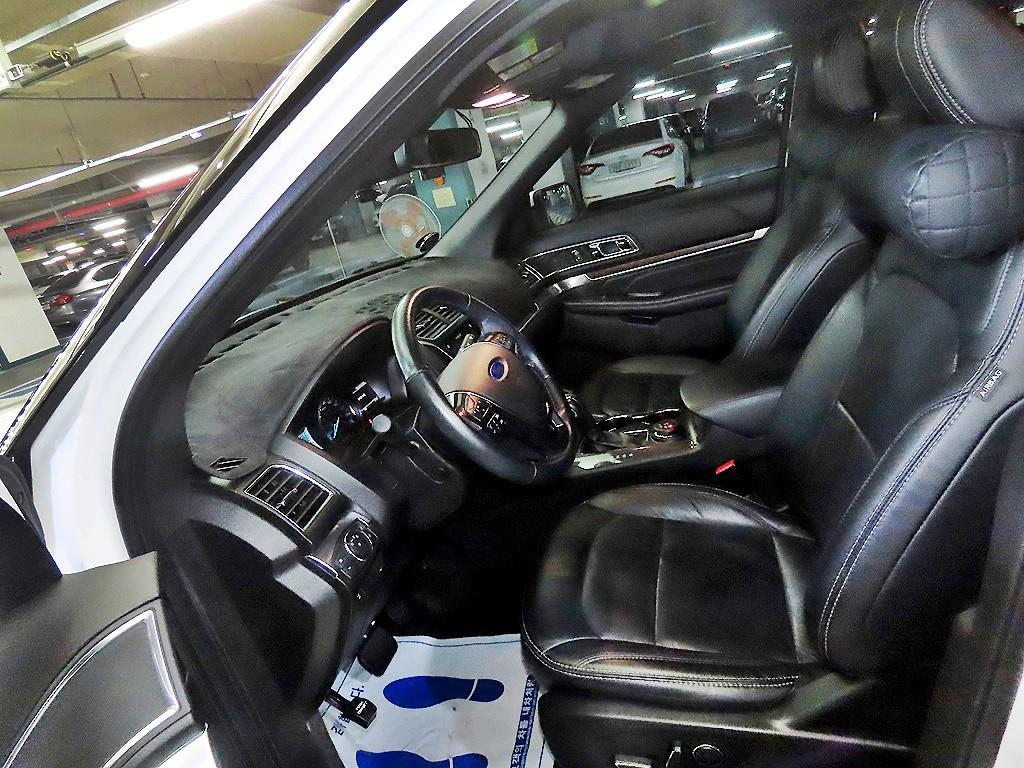 Ford Explorer - Vista 6