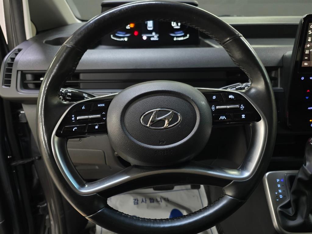 HYUNDAI Staria - Vista 7