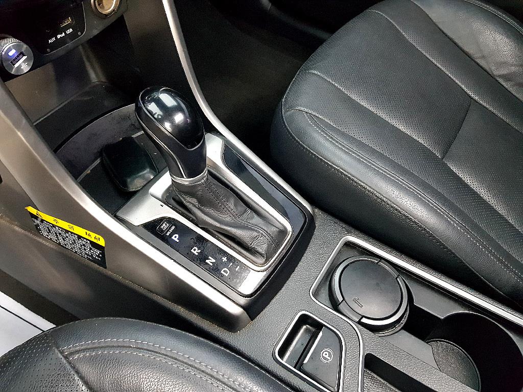 HYUNDAI i30 - Vista 3