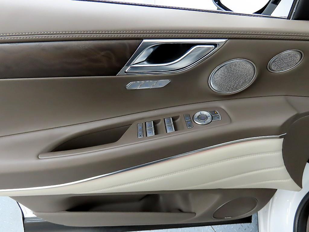 Genesis GV80 - Vista 11