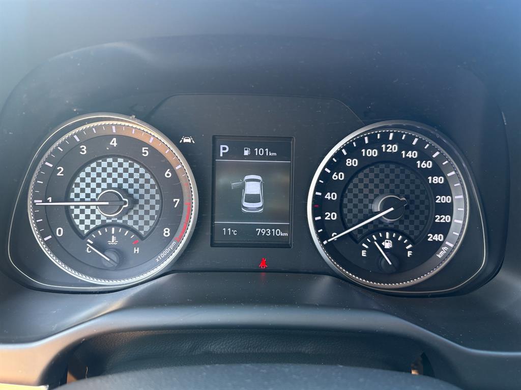 HYUNDAI Avante - Vista 7