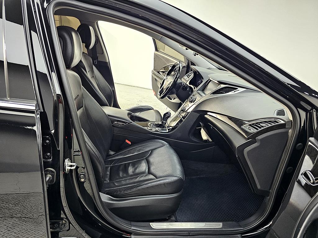 HYUNDAI Grandeur - Vista 11