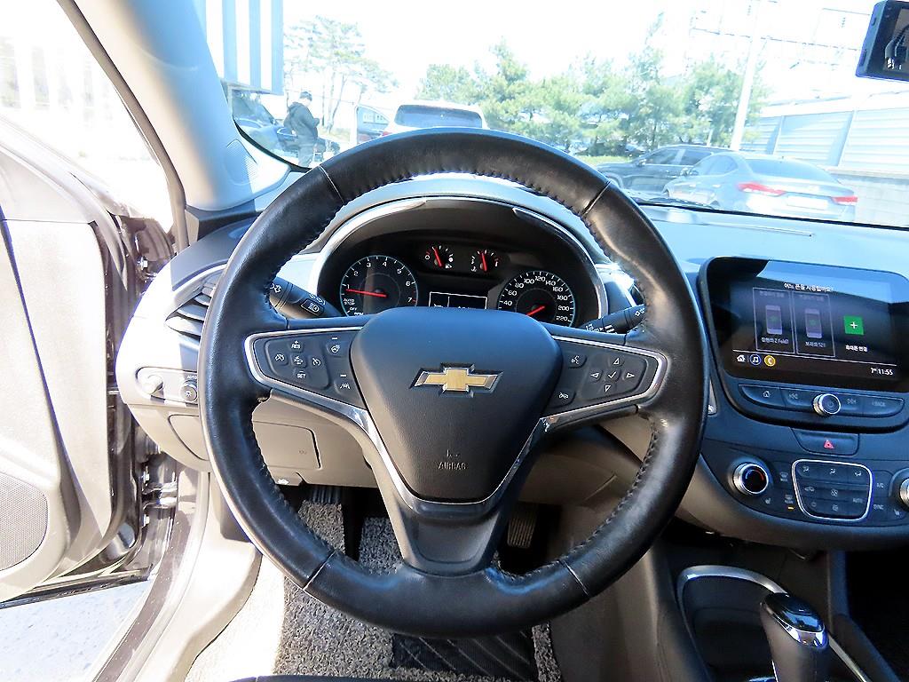 Chevrolet Malibu - Vista 8