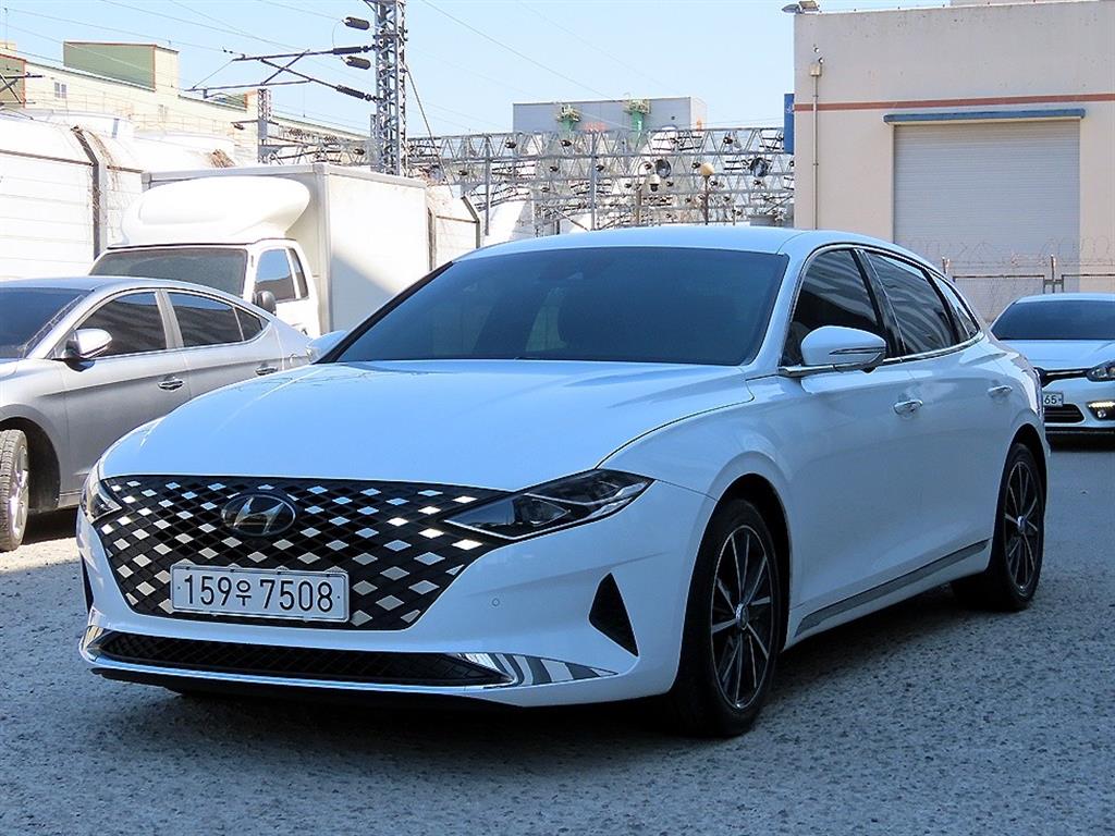 HYUNDAI Grandeur - Vista 2