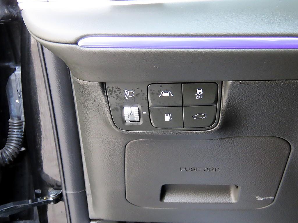 HYUNDAI Grandeur - Vista 12