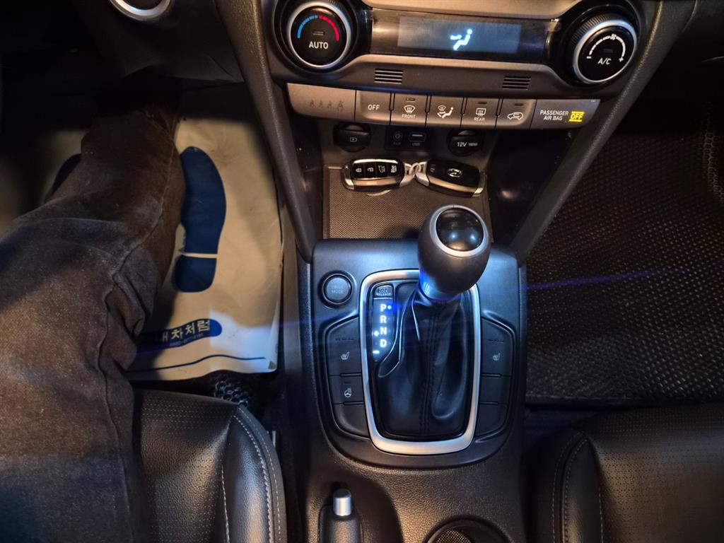 HYUNDAI Kona 2019 Gris - Importación desde Corea - HF Imports Iquique - Foto 14