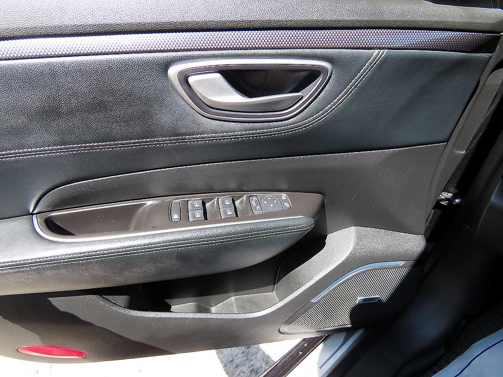 SAMSUNG SM6 - Vista 11