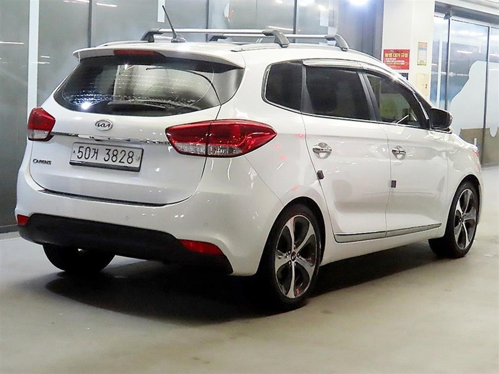 KIA Carens - Vista 4