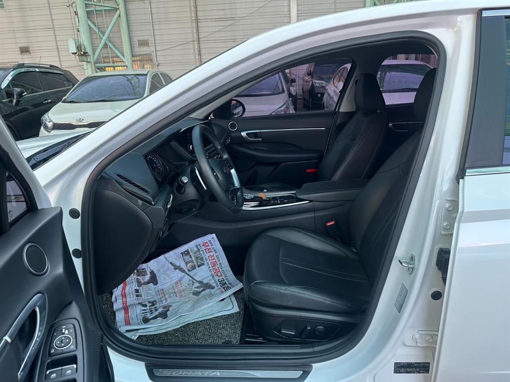 HYUNDAI Sonata - Vista 7