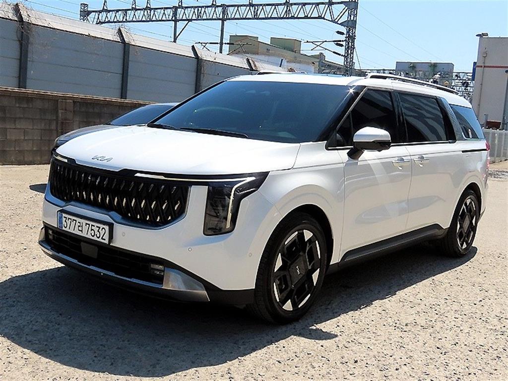 KIA Carnival - Vista 2