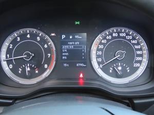 HYUNDAI Venue - Vista 10