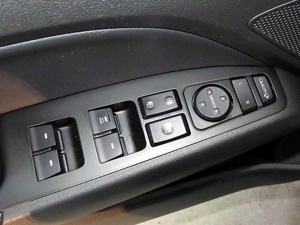 HYUNDAI Avante 2019 Blanco - Importación desde Corea - HF Imports Iquique - Foto 13