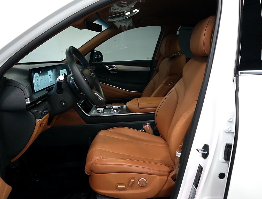 Genesis GV80 - Vista 8