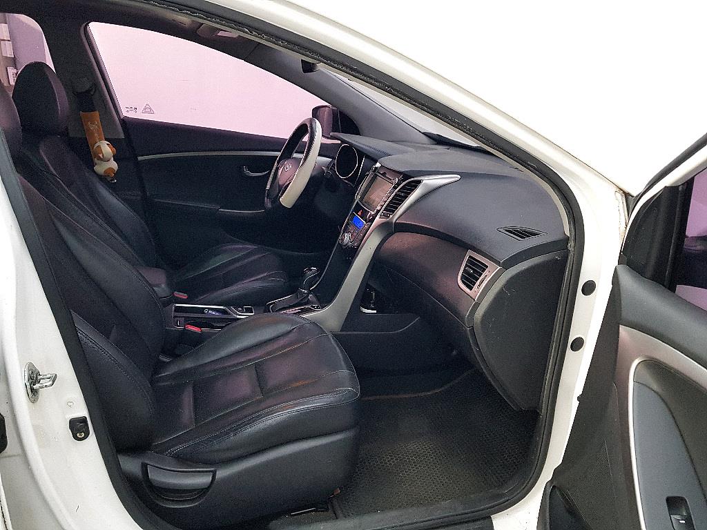 HYUNDAI i30 2012 Blanco - Importación desde Corea - HF Imports Iquique - Foto 15