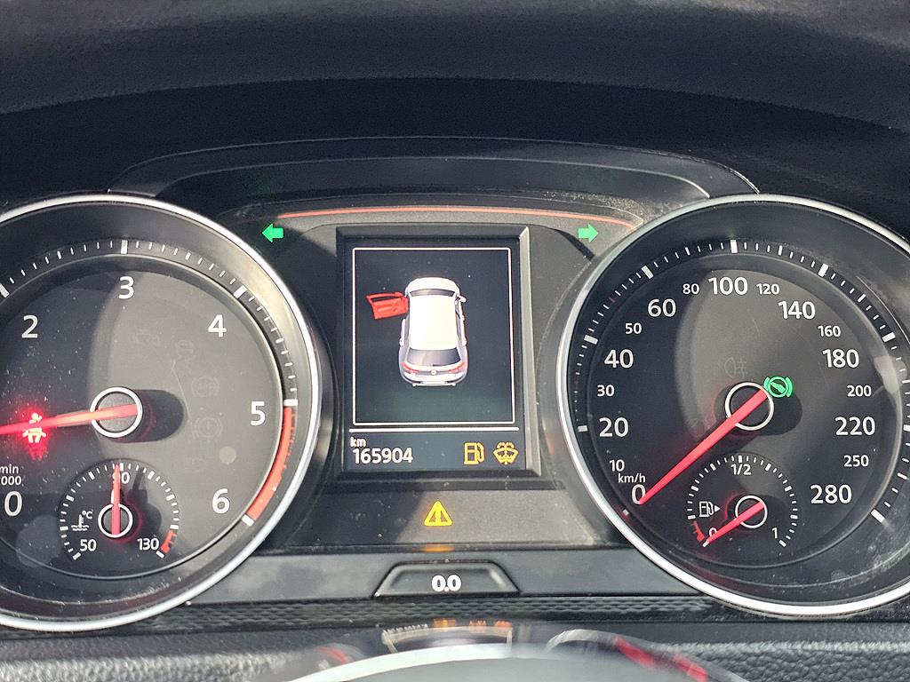 Volkswagen Golf - Vista 7