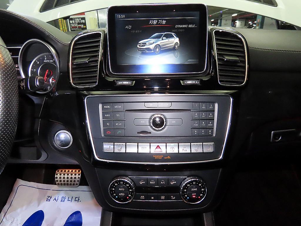 Mercedes Benz GLE Class - Vista 11