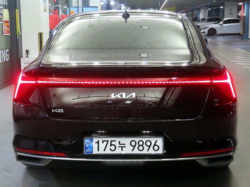 KIA K8 - Vista 5