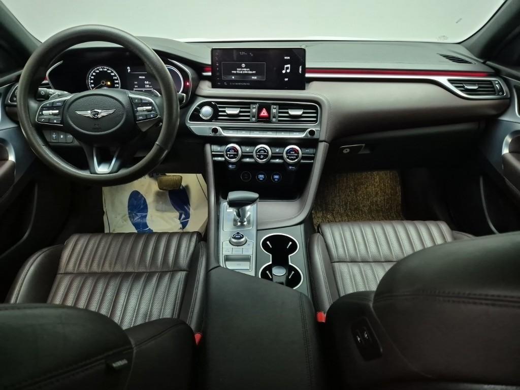 Genesis G70 - Vista 7