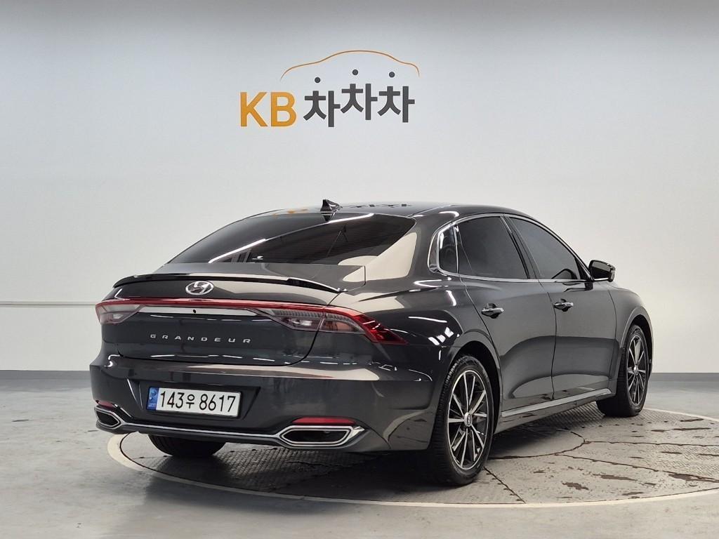 HYUNDAI Grandeur - Vista 4