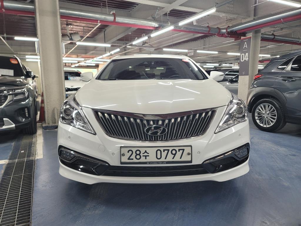 HYUNDAI Grandeur - Vista 3