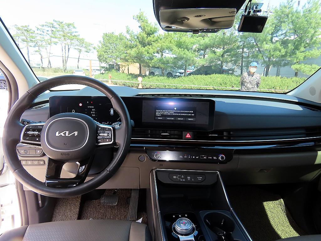 KIA Carnival - Vista 8