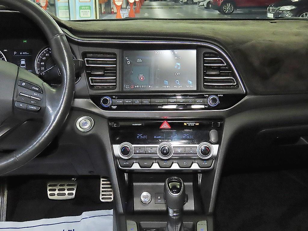 HYUNDAI Avante - Vista 11