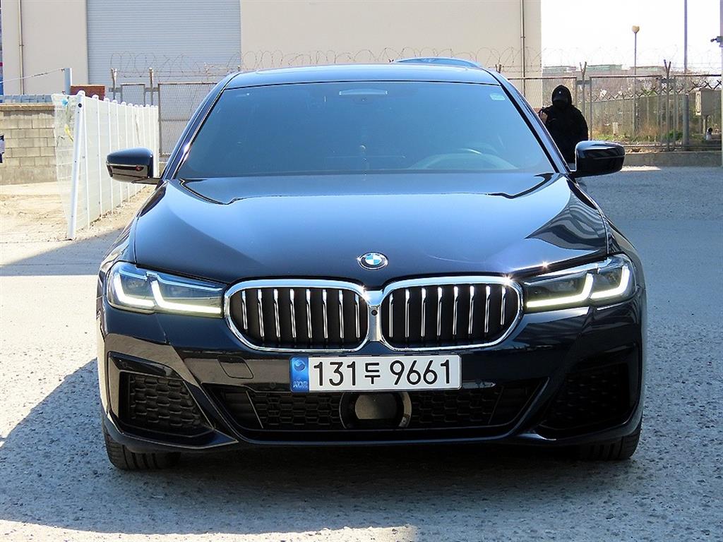 BMW 5 Series 2023 Negro - Importación desde Corea - HF Imports Iquique - Foto 1