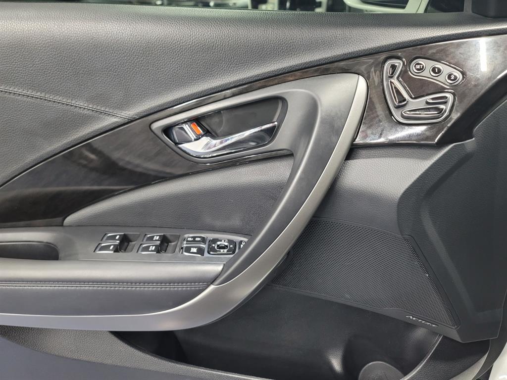 HYUNDAI Grandeur - Vista 8