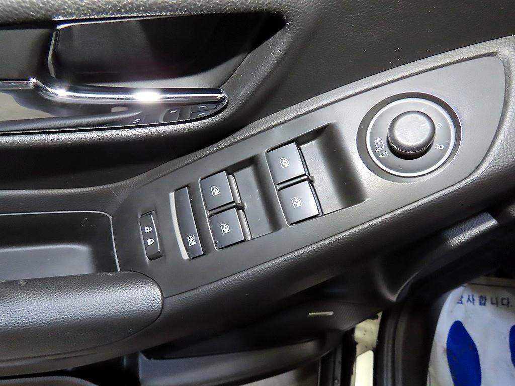 Chevrolet Trax 2018 Negro - Importación desde Corea - HF Imports Iquique - Foto 13