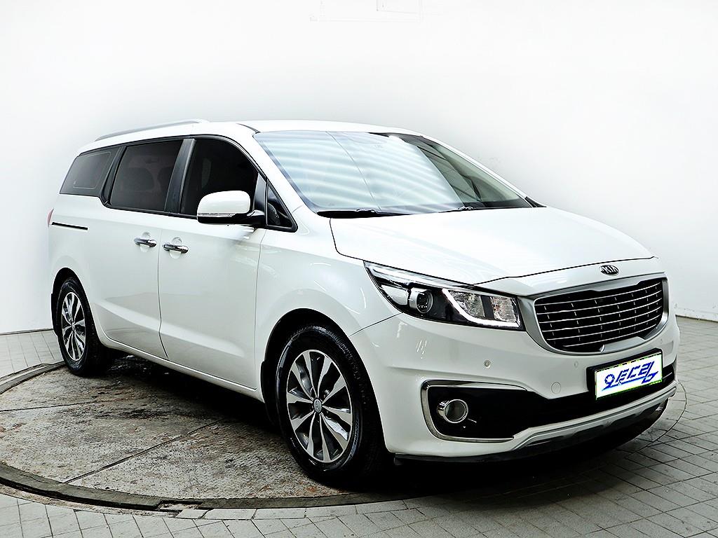 KIA Carnival - Vista 3