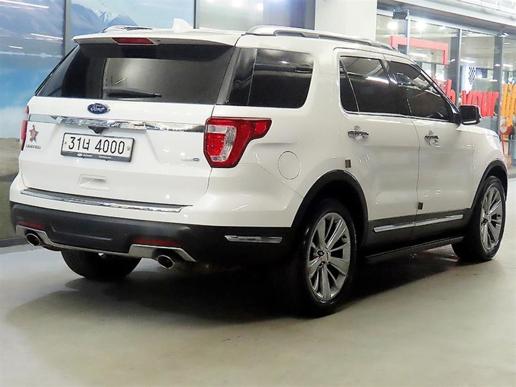 Ford Explorer - Vista 4