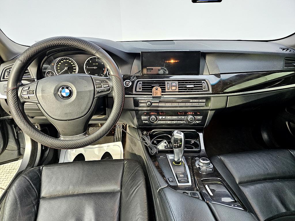 BMW 5 Series - Vista 5